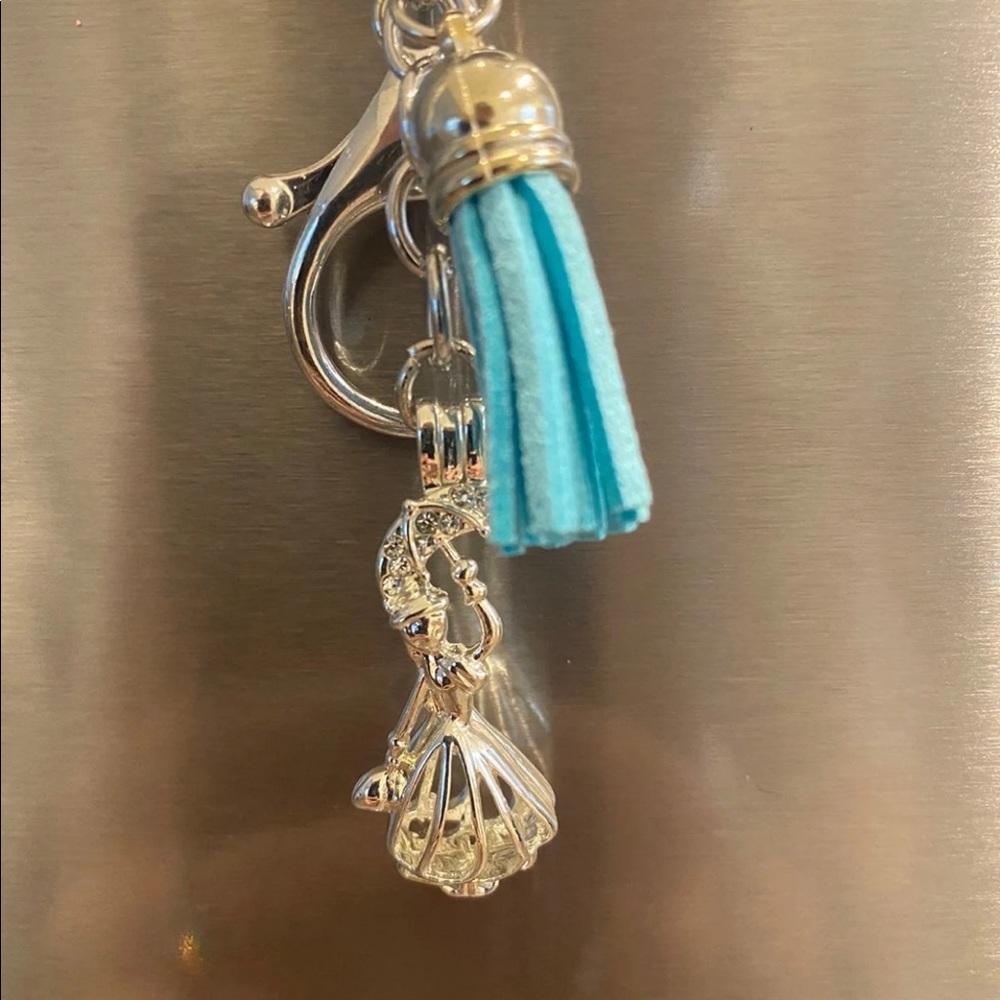 Mary poppins pendant keychain